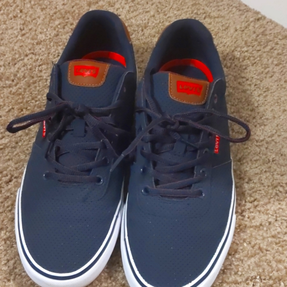 Levi's